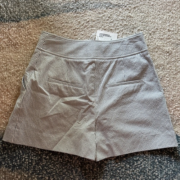 NEW Veronica Beard Haina Stretch Seersucker Short in Blue / White - Picture 5 of 5